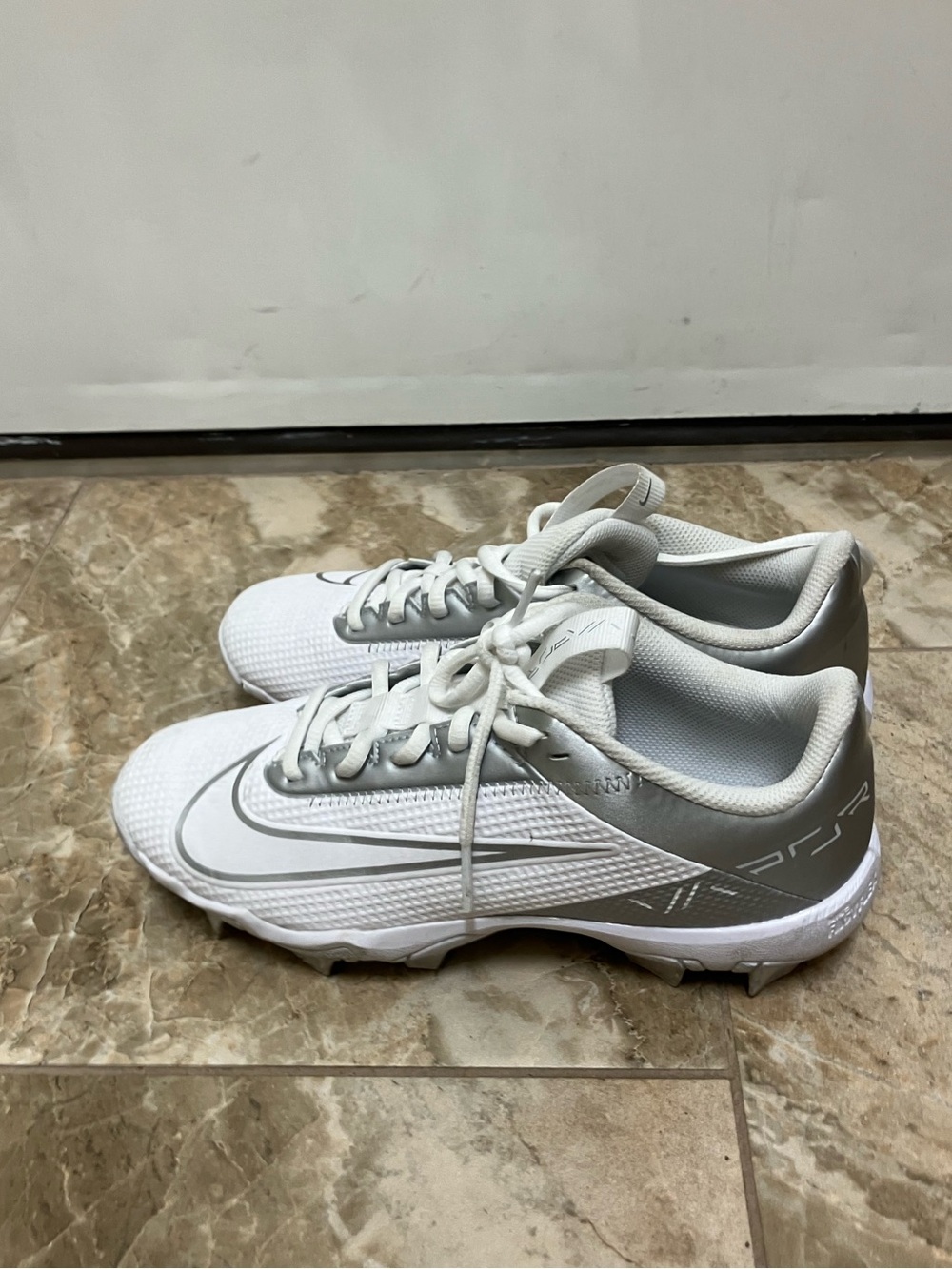 Nike Kids' Vapor Edge Shark 2 Football Cleats
